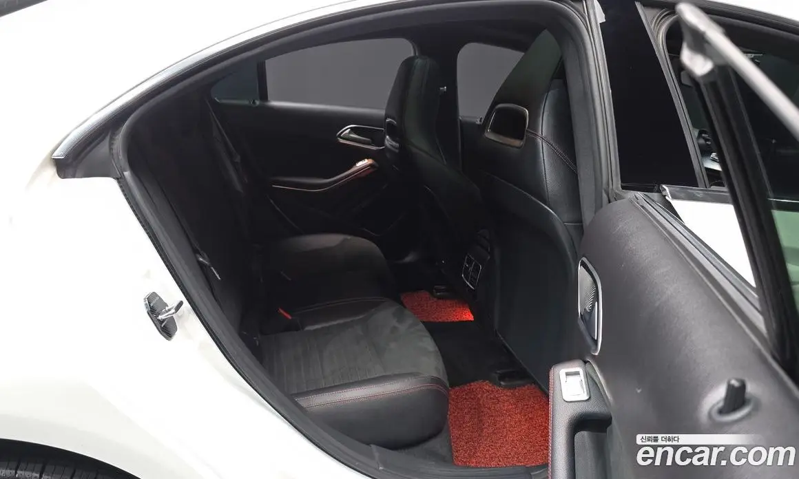 Mercedes-Benz CLA-Class 2018 2.0 автомат (гидро), фото 12 Mercedes-Benz CLA-Class 2018 2.0 автомат (гидро), фото 12