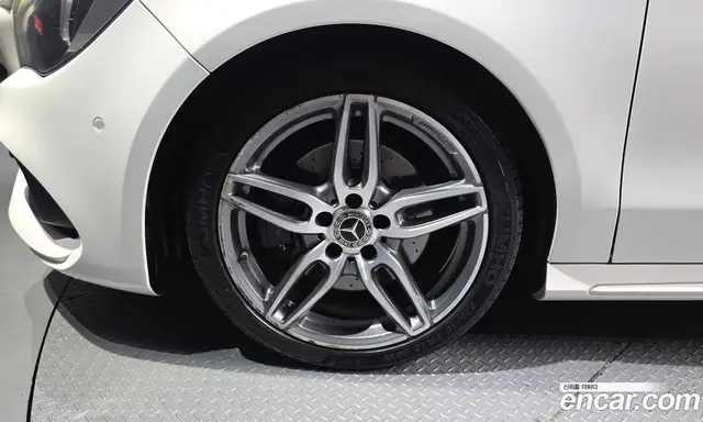 Mercedes-Benz CLA-Class 2018 2.0 автомат (гидро), миниатюра 5 Mercedes-Benz CLA-Class 2018 2.0 автомат (гидро), миниатюра 5