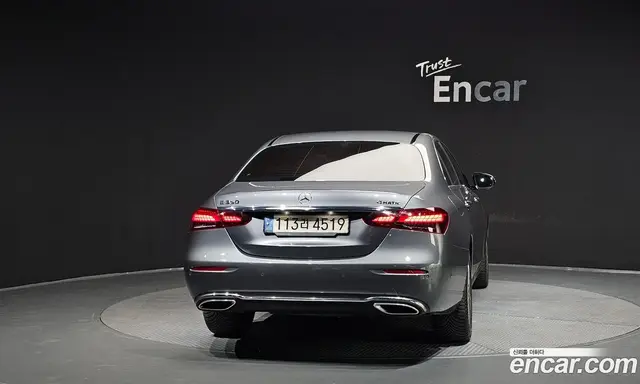 Mercedes-Benz E-Class 2022 2.0 автомат (гидро), миниатюра 4
