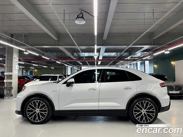 Porsche Macan 2025 0.2 автомат (гидро), миниатюра 4