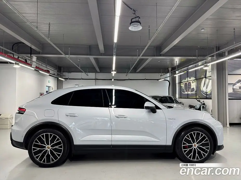 Porsche Macan 2025 0.2 автомат (гидро), фото 5
