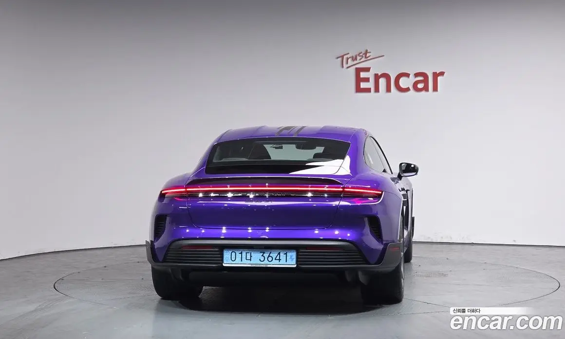 Porsche Taycan 2025 0.1 автомат (гидро), фото 4