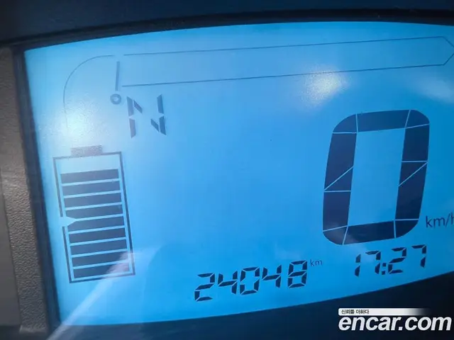 Renault (Samsung) Twizy 2017 0.1 автомат (гидро), миниатюра 8 Renault (Samsung) Twizy 2017 0.1 автомат (гидро), миниатюра 8