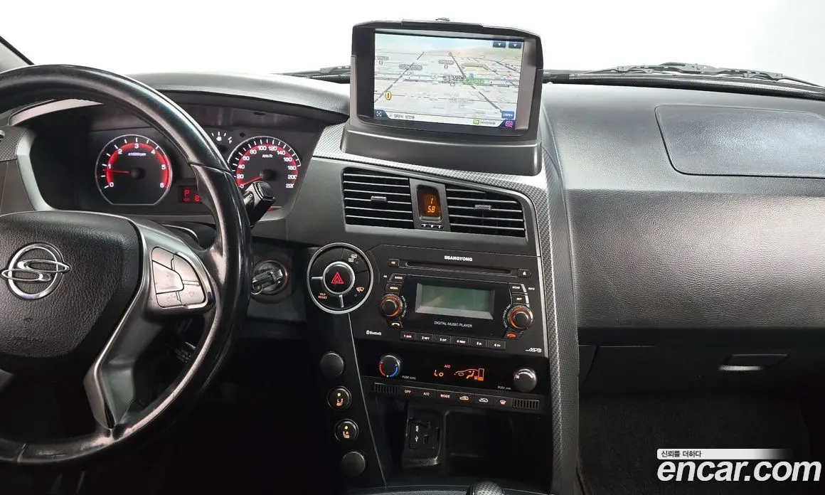 SsangYong Korando 2015 2.0 автомат (гидро), фото 17 SsangYong Korando 2015 2.0 автомат (гидро), фото 17
