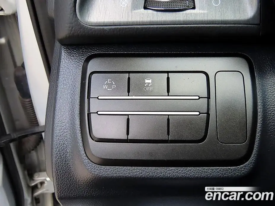SsangYong TIBOLI 2017 1.6 автомат (гидро), фото 12 SsangYong TIBOLI 2017 1.6 автомат (гидро), фото 12