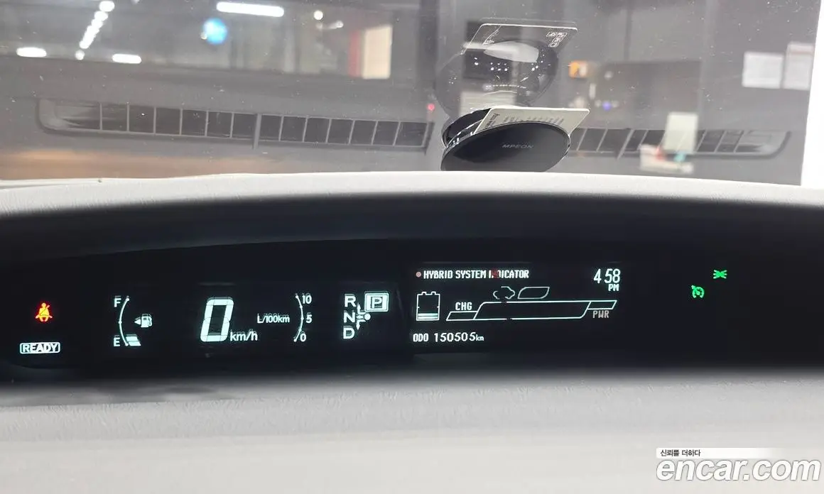 Toyota Prius 2015 1.8 автомат (гидро), фото 8 Toyota Prius 2015 1.8 автомат (гидро), фото 8