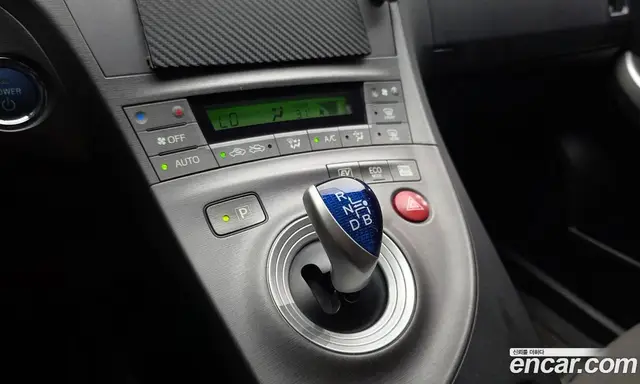 Toyota Prius 2015 1.8 автомат (гидро), миниатюра 9 Toyota Prius 2015 1.8 автомат (гидро), миниатюра 9