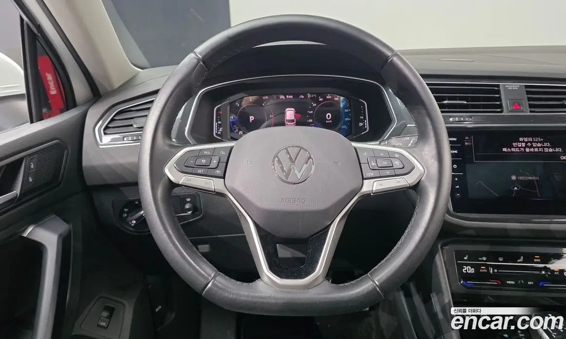 Volkswagen Tiguan 2022 2.0 автомат (гидро), фото 14 Volkswagen Tiguan 2022 2.0 автомат (гидро), фото 14