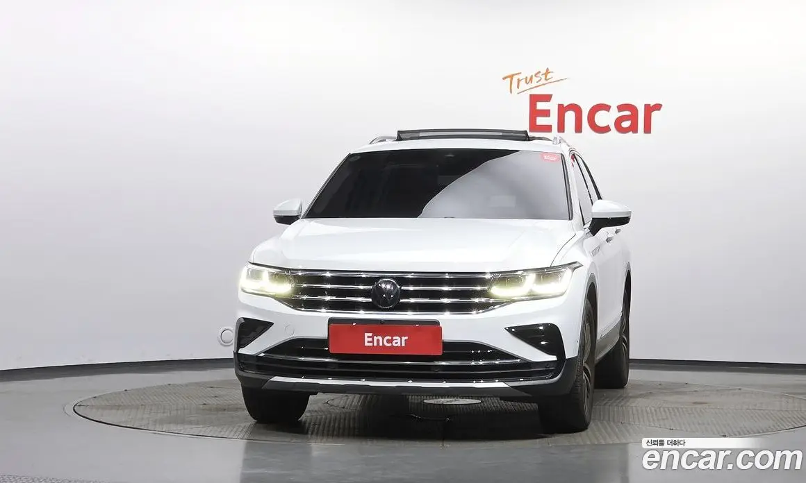 Volkswagen Tiguan 2022 2.0 автомат (гидро), фото 3 Volkswagen Tiguan 2022 2.0 автомат (гидро), фото 3