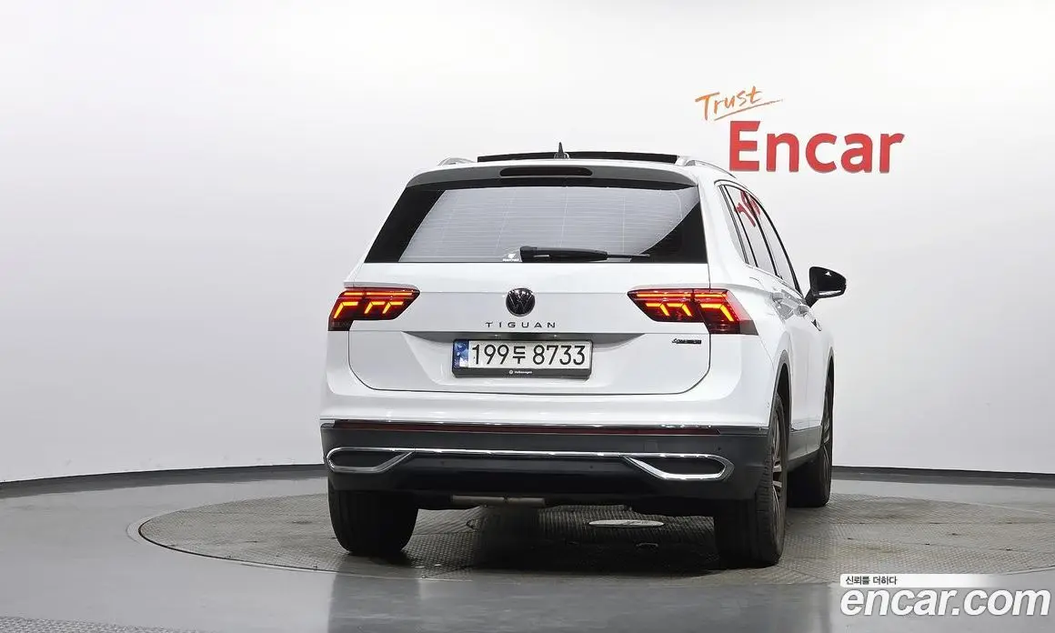 Volkswagen Tiguan 2022 2.0 автомат (гидро), фото 4 Volkswagen Tiguan 2022 2.0 автомат (гидро), фото 4