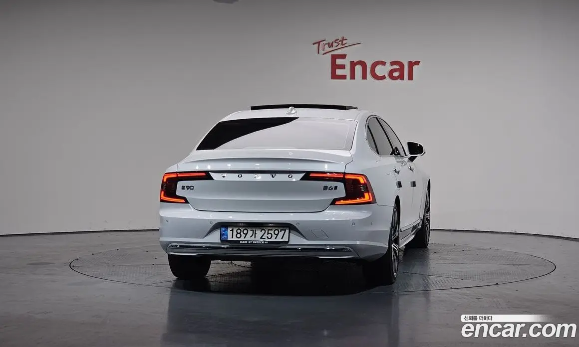 Volvo S90 2022 2.0 автомат (гидро), фото 4 Volvo S90 2022 2.0 автомат (гидро), фото 4