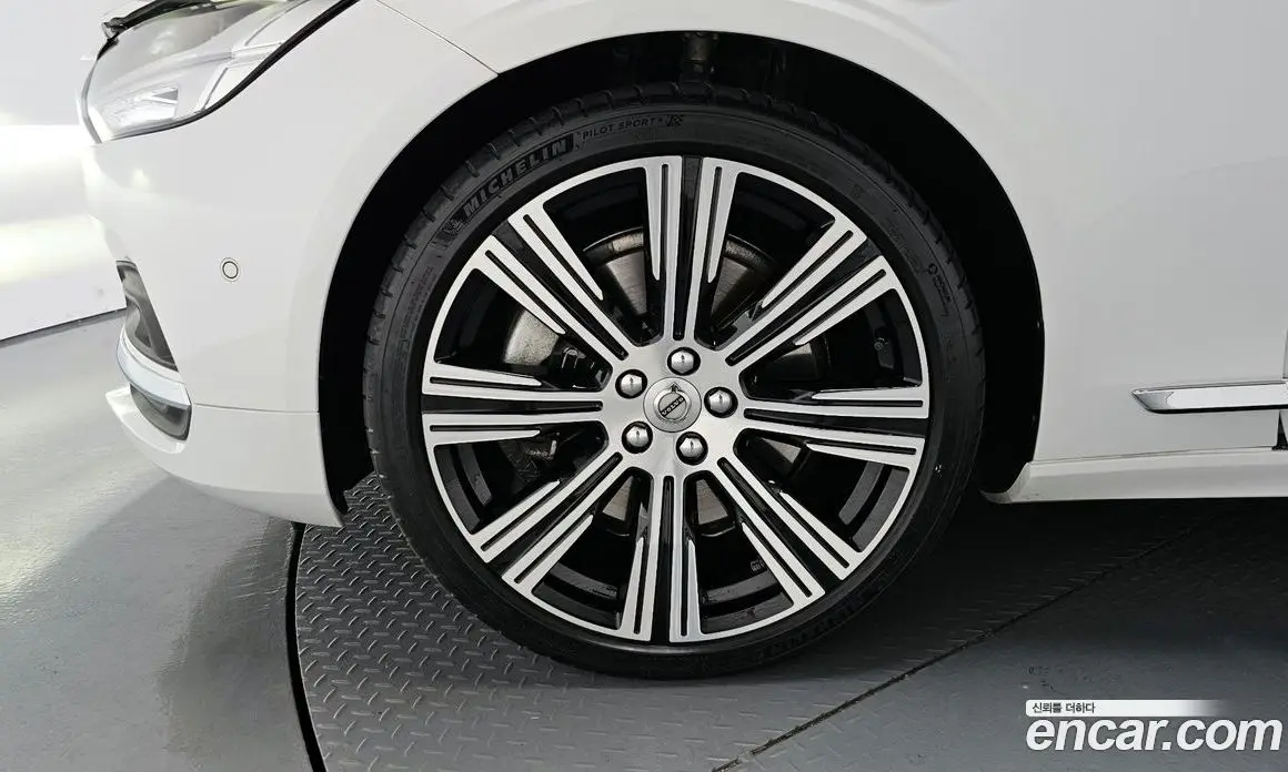 Volvo S90 2022 2.0 автомат (гидро), фото 5 Volvo S90 2022 2.0 автомат (гидро), фото 5