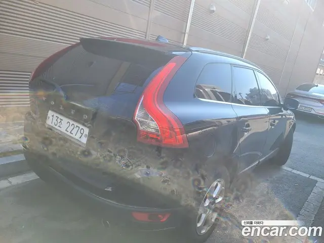 Volvo XC60, 2011, 242 683 км