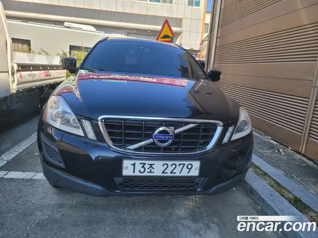 Volvo XC60 2011 2.4 автомат (гидро), миниатюра 4 Volvo XC60 2011 2.4 автомат (гидро), миниатюра 4
