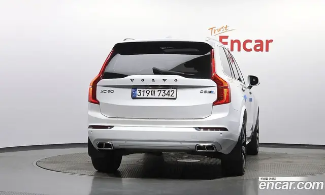 Volvo XC90 2016 2.0 автомат (гидро), миниатюра 4 Volvo XC90 2016 2.0 автомат (гидро), миниатюра 4