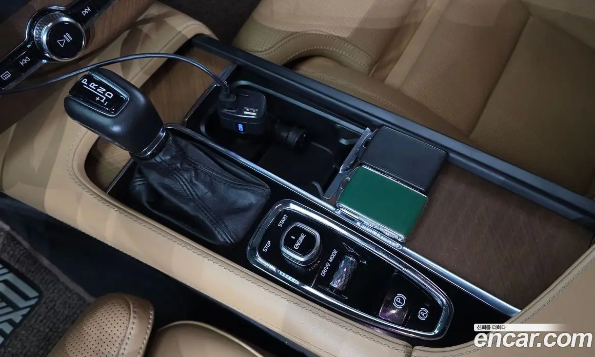 Volvo XC90 2016 2.0 автомат (гидро), фото 9 Volvo XC90 2016 2.0 автомат (гидро), фото 9