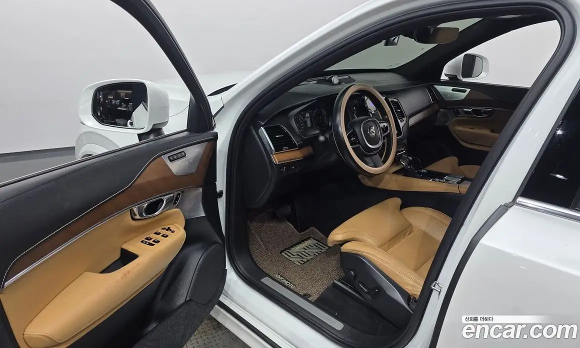 Volvo XC90 2016 2.0 автомат (гидро), фото 10 Volvo XC90 2016 2.0 автомат (гидро), фото 10