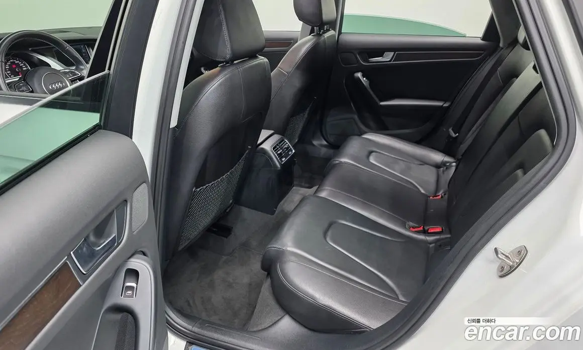 Audi A4 2015 2.0 автомат (гидро), фото 12