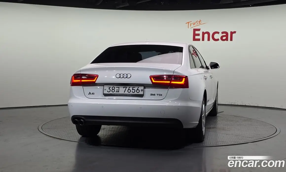 Audi A6 2015 2.0 автомат (гидро), фото 4