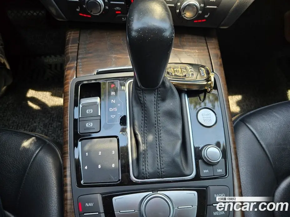 Audi A6 2015 2.0 автомат (гидро), фото 9
