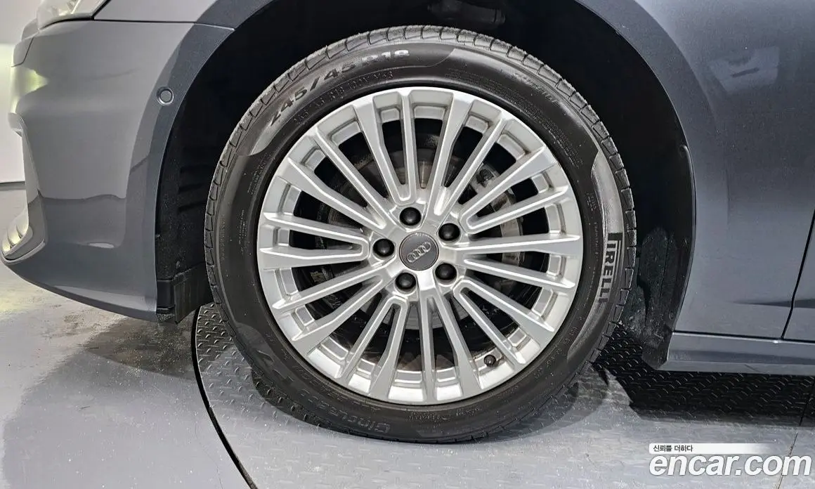 Audi A6 2021 2.0 автомат (гидро), фото 5