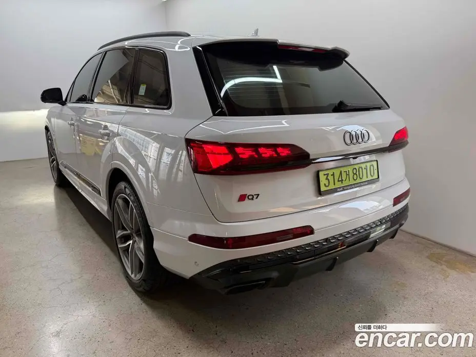 Audi Q7 2025 3.0 автомат (гидро), фото 2 Audi Q7 2025 3.0 автомат (гидро), фото 2