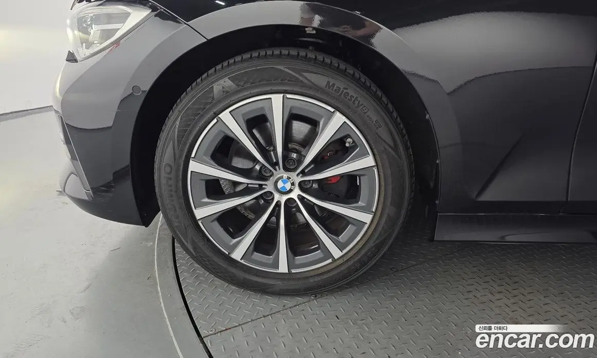 BMW 3 серия 2019 2.0 автомат (гидро), фото 5