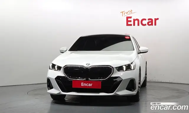 BMW 5 серия 2026 2.0 автомат (гидро), миниатюра 3