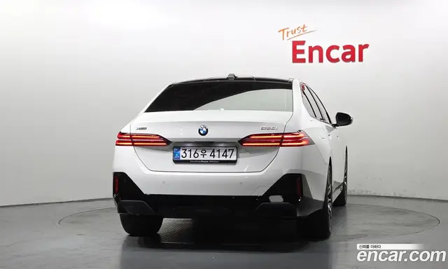 BMW 5 серия 2026 2.0 автомат (гидро), миниатюра 4