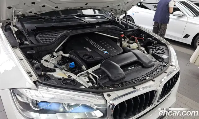 BMW X6 2018 3.0 автомат (гидро), миниатюра 6