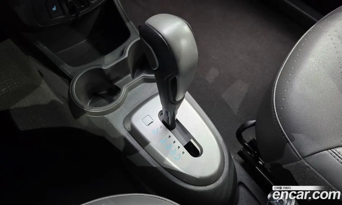 Chevrolet Spark 2015 1.0 автомат (гидро), фото 9