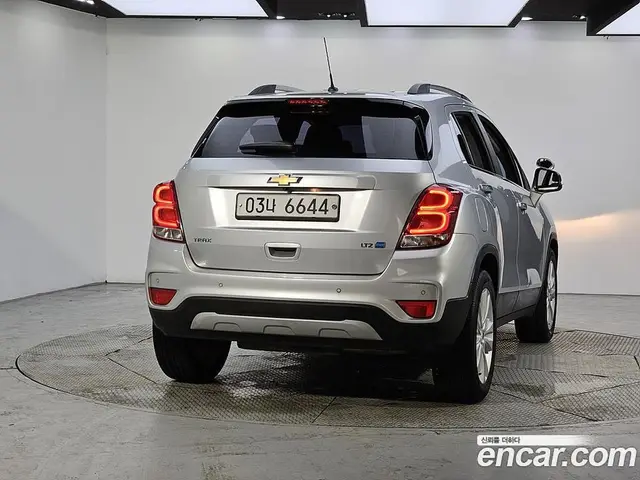 Chevrolet Trax 2017 1.6 автомат (гидро), миниатюра 3