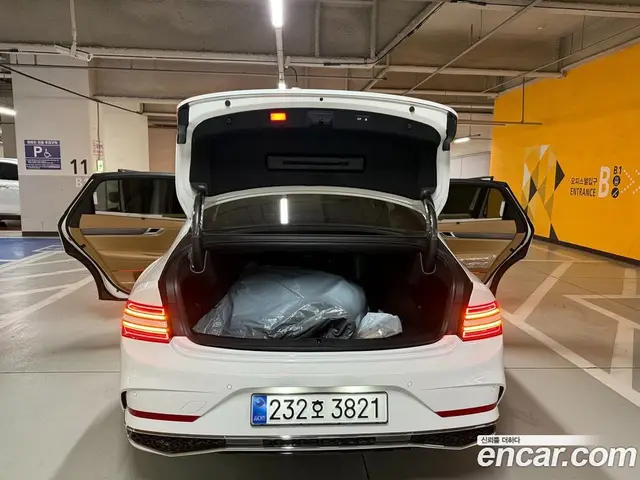 Genesis G80 2025 2.5 автомат (гидро), миниатюра 2