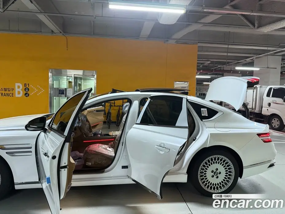 Genesis G80 2025 2.5 автомат (гидро), фото 5