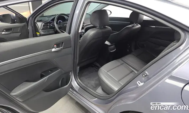 Hyundai Avante 2019 1.6 автомат (гидро), миниатюра 11