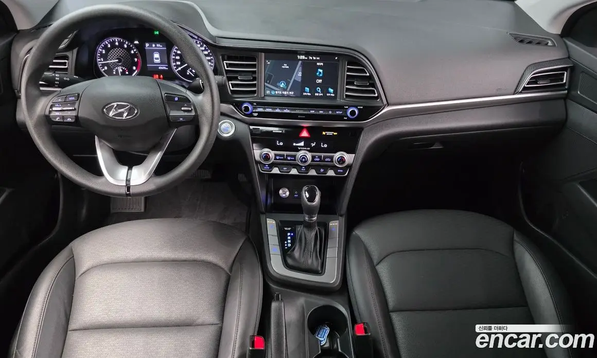 Hyundai Avante 2019 1.6 автомат (гидро), фото 7