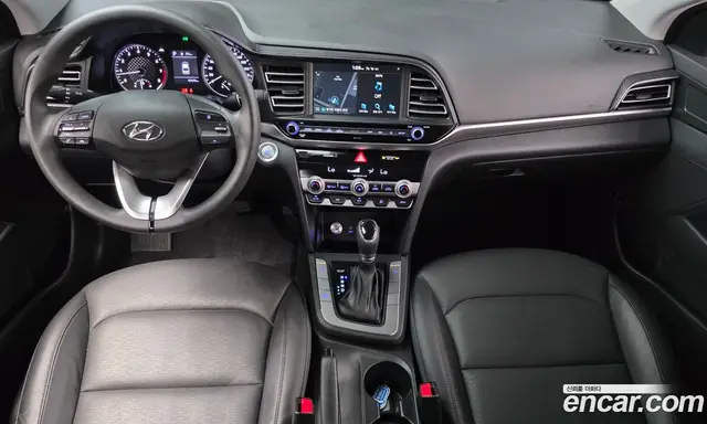 Hyundai Avante 2019 1.6 автомат (гидро), миниатюра 7