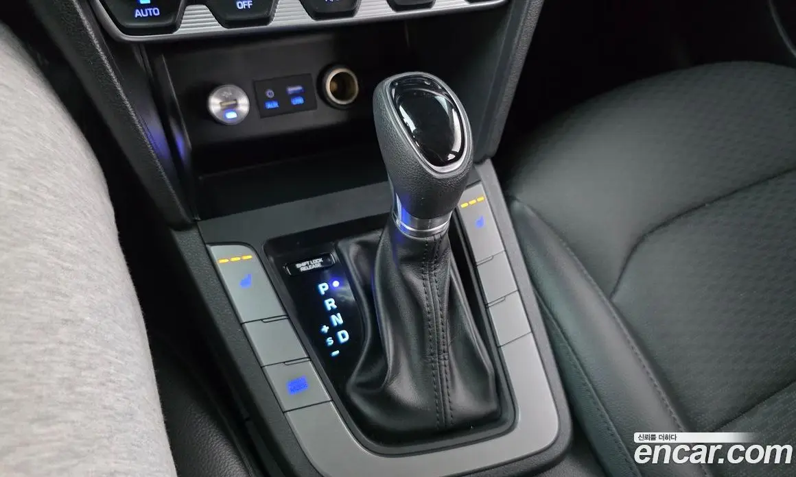 Hyundai Avante 2019 1.6 автомат (гидро), фото 9