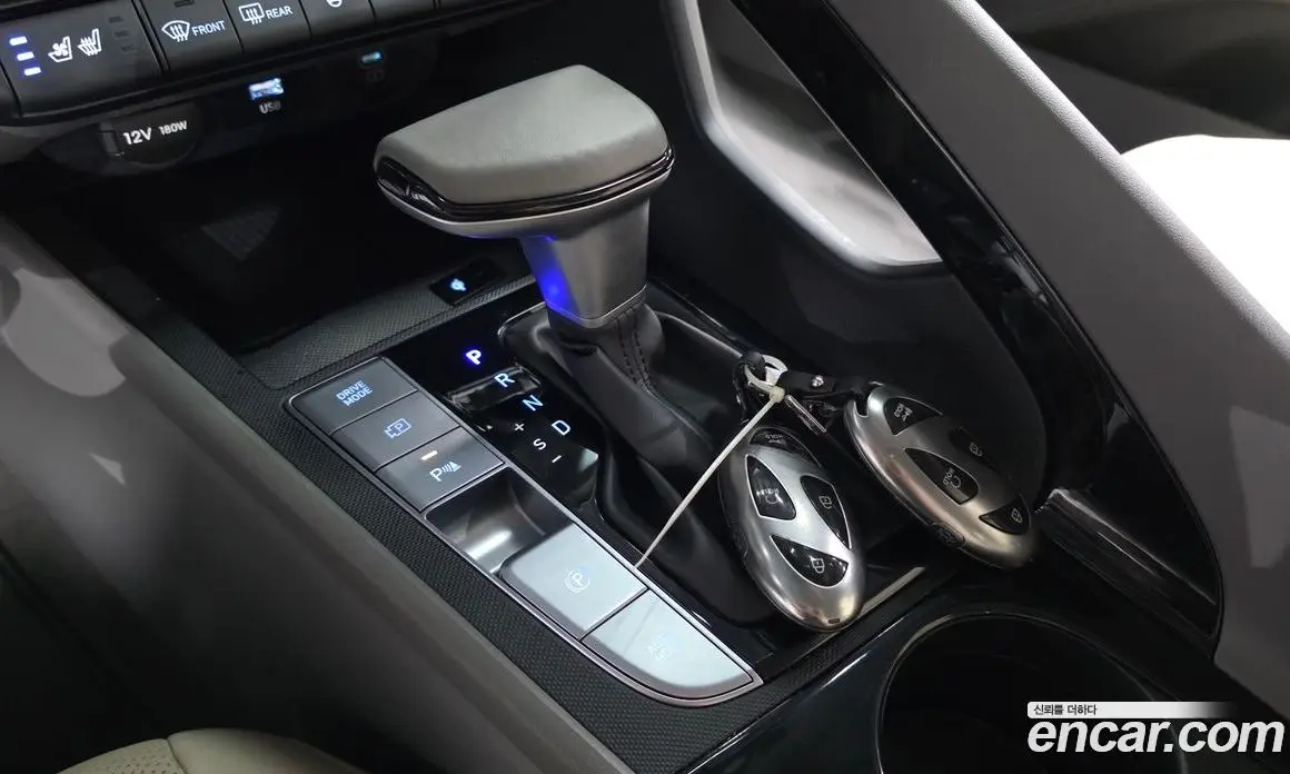 Hyundai Avante 2023 1.6 автомат (гидро), фото 9