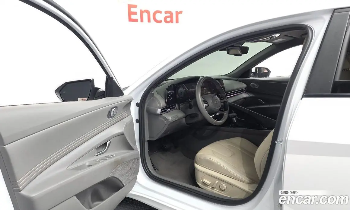 Hyundai Avante 2023 1.6 автомат (гидро), фото 10
