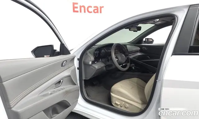 Hyundai Avante 2023 1.6 автомат (гидро), миниатюра 10