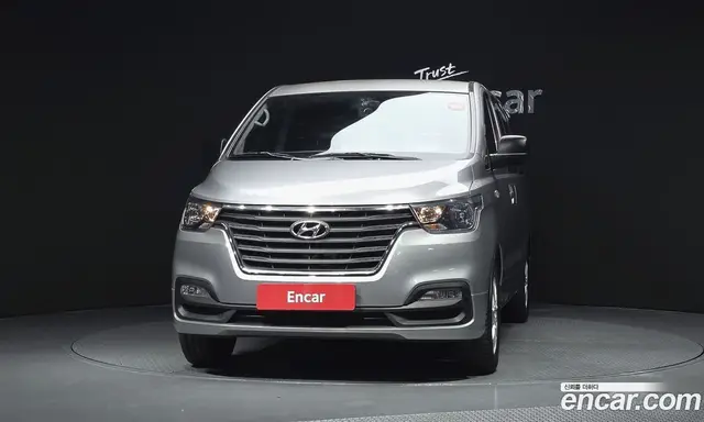 Hyundai Starex 2018 2.5 механика, миниатюра 3