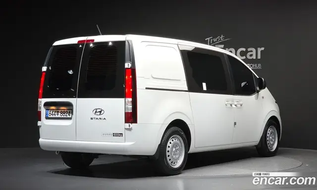 Hyundai Staria 2024 2.2 механика, миниатюра 2 Hyundai Staria 2024 2.2 механика, миниатюра 2