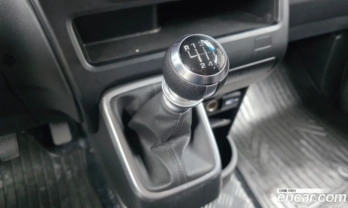 Hyundai Staria 2024 2.2 механика, фото 9 Hyundai Staria 2024 2.2 механика, фото 9