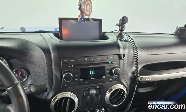 Jeep Wrangler 2011 2.8 автомат (гидро), миниатюра 12