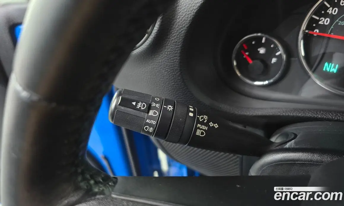 Jeep Wrangler 2011 2.8 автомат (гидро), фото 20 Jeep Wrangler 2011 2.8 автомат (гидро), фото 20