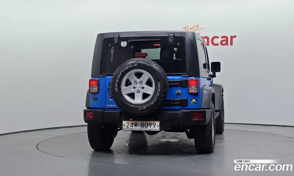 Jeep Wrangler 2011 2.8 автомат (гидро), фото 4 Jeep Wrangler 2011 2.8 автомат (гидро), фото 4