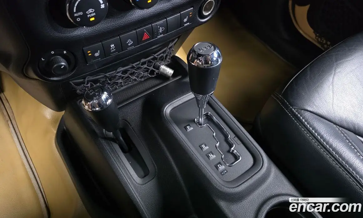 Jeep Wrangler 2014 2.8 автомат (гидро), фото 9 Jeep Wrangler 2014 2.8 автомат (гидро), фото 9