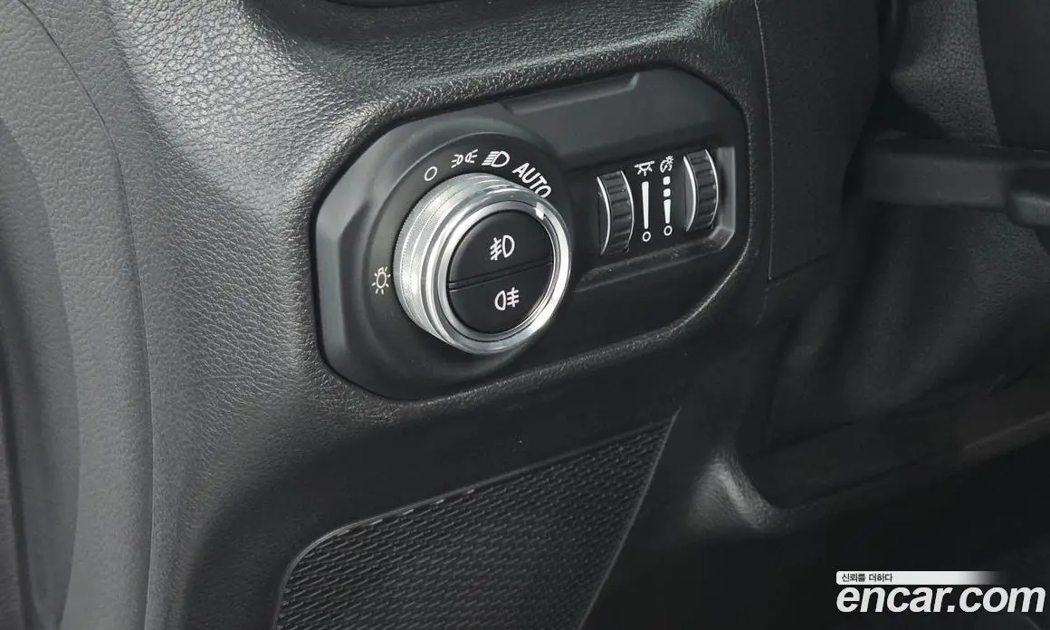 Jeep Wrangler 2021 2.0 автомат (гидро), фото 14 Jeep Wrangler 2021 2.0 автомат (гидро), фото 14