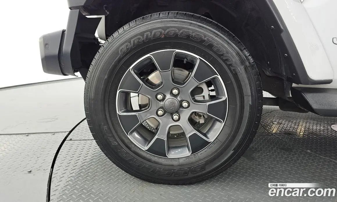 Jeep Wrangler 2021 2.0 автомат (гидро), фото 5 Jeep Wrangler 2021 2.0 автомат (гидро), фото 5